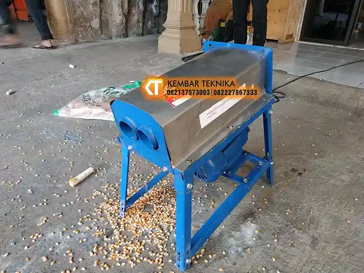 mesin pemipil jagung