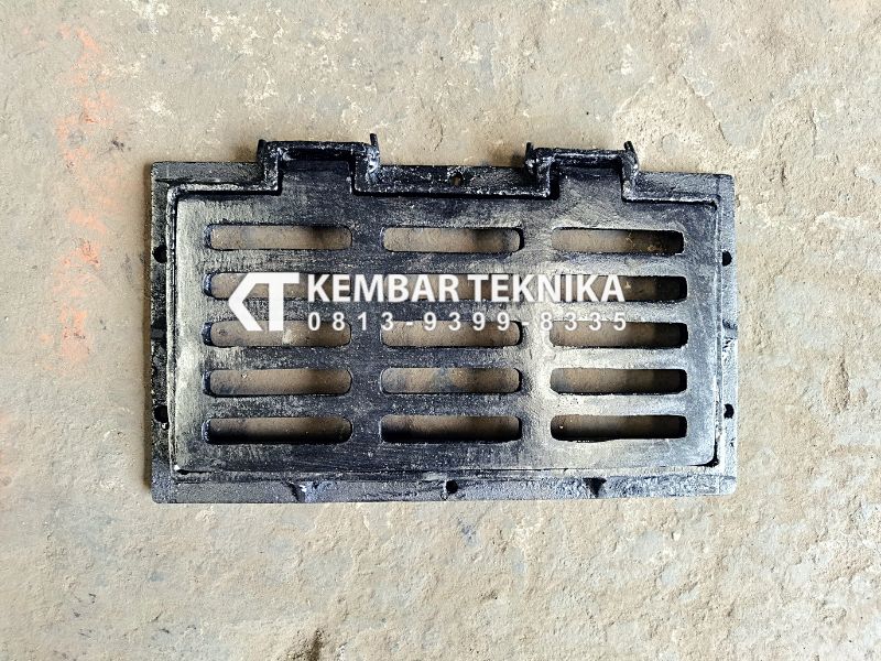 Grating Grill Besi Penutup Saluran Drainase