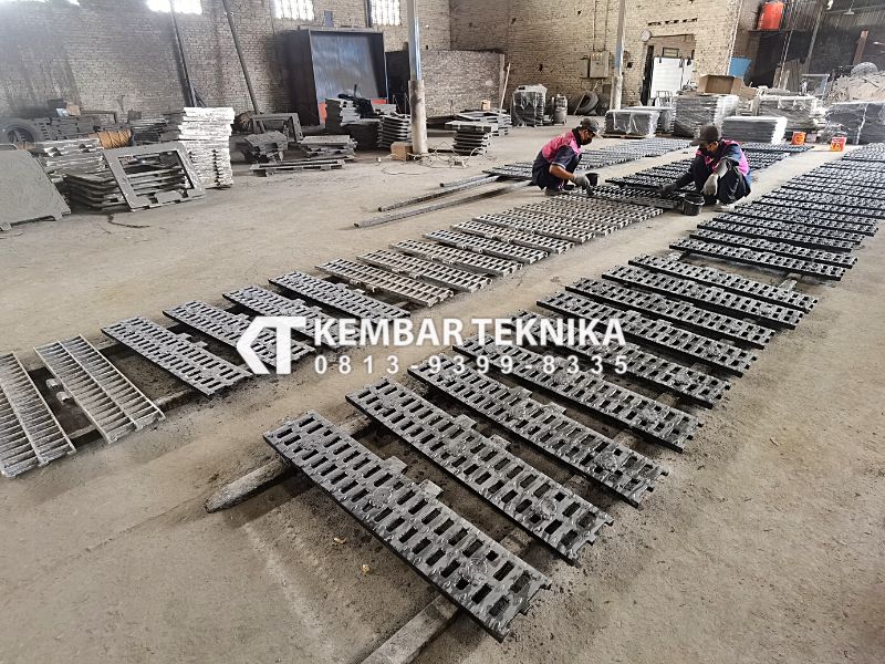 Supplier Grill Besi atau Grating Penutup Selokan