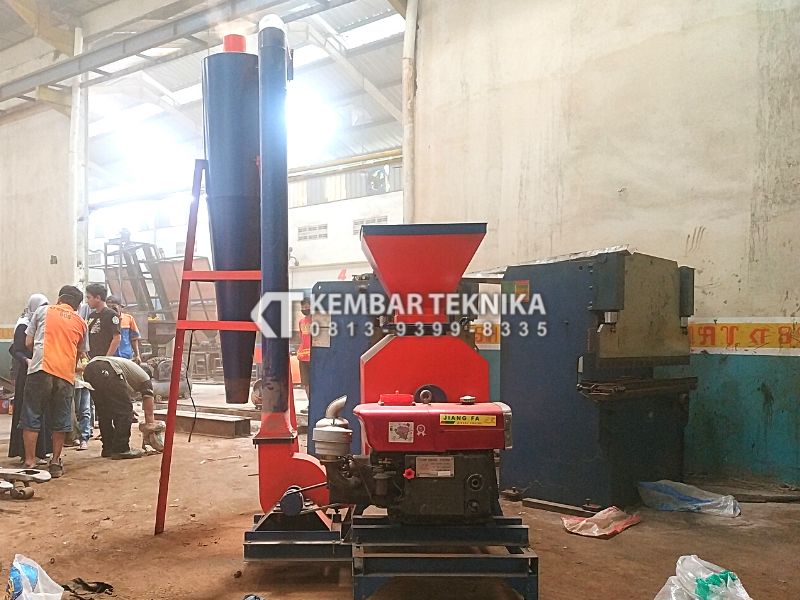 Mesin Penggiling Sekam jadi Dedak Kapasitas Besar