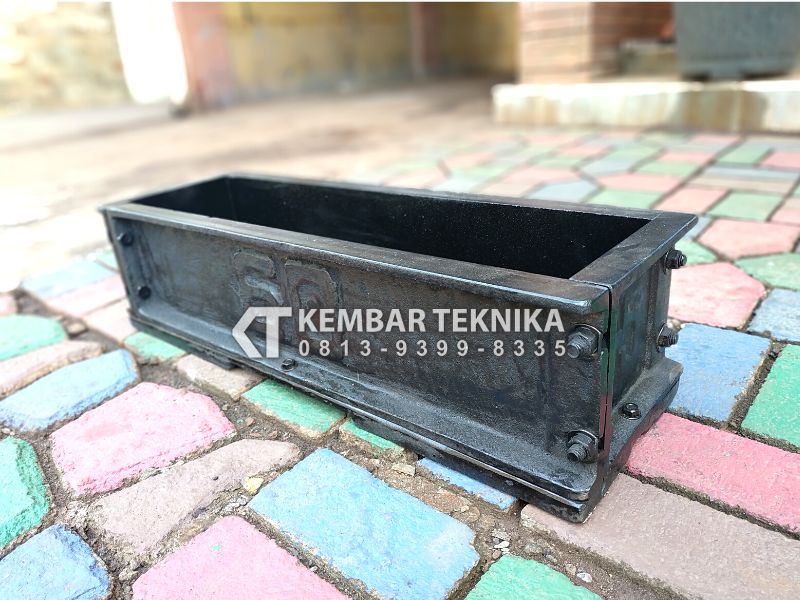 Cetakan Kubus Beton Bahan Besi Cor