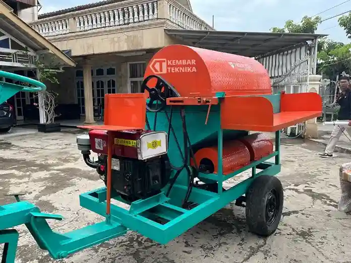 mesin pemipil jagung