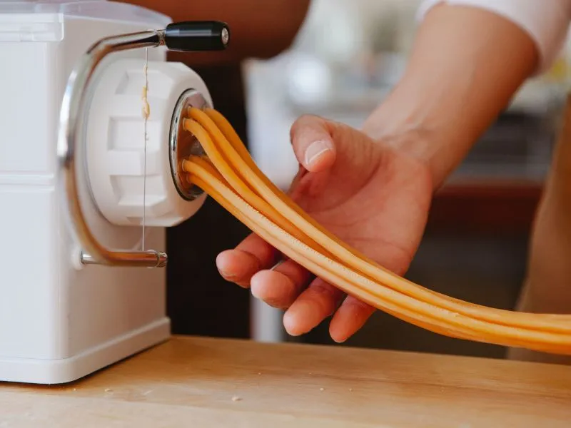 Mesin Pembuat Mie Otomatis